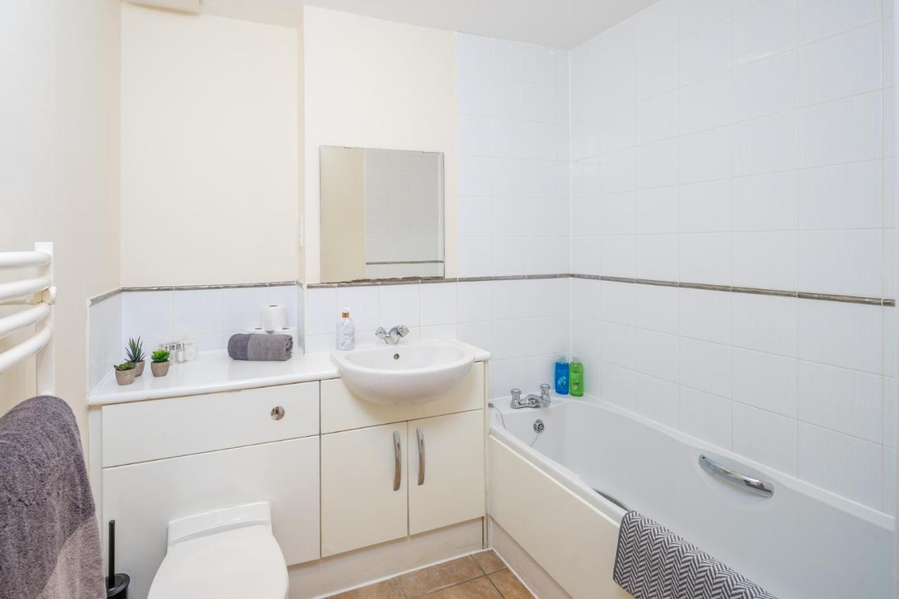 Apartment Central Watford Stylish 2 Bedroom Serviced With Free Parking